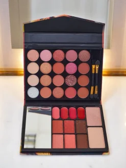 ANYLADY Kompaktowa paletka do makijażu - cienie, konturowanie, usta- 32 odcienie