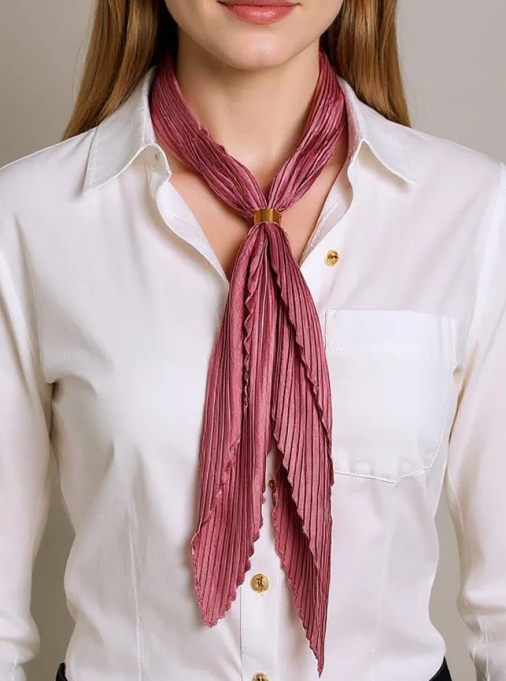 Apollonia - damska apaszka plisowana ciemnoróżowa z poliestru 100%