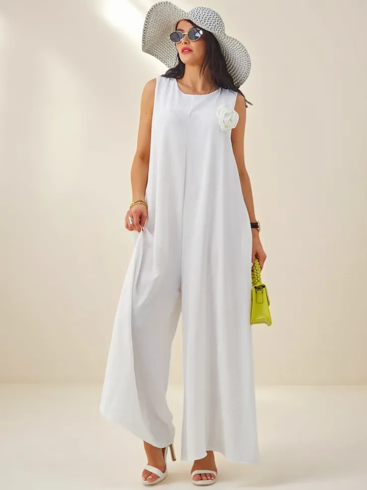 Artemisia Eleganza – biały damski kombinezon maxi z wiskozy na ramiączkach