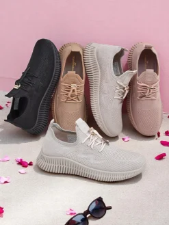 Aurelia Beige Royalfashion – Beżowe tenisówki damskie tkanina sznurowane