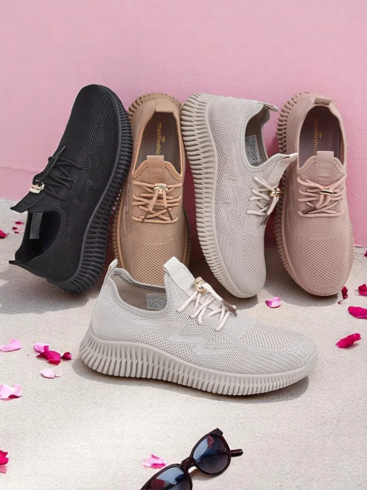 Aurelia Beige Royalfashion – Beżowe tenisówki damskie tkanina sznurowane