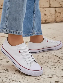Aurelia Bianca – Klasyczne białe trampki damskie na płaskiej podeszwie