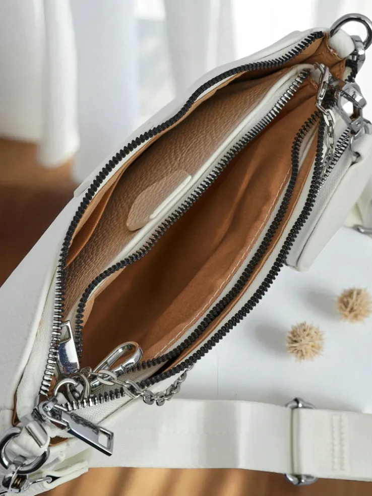 Aurelia Bianca – Mała biała torebka damska z ekoskóry z łańcuszkiem