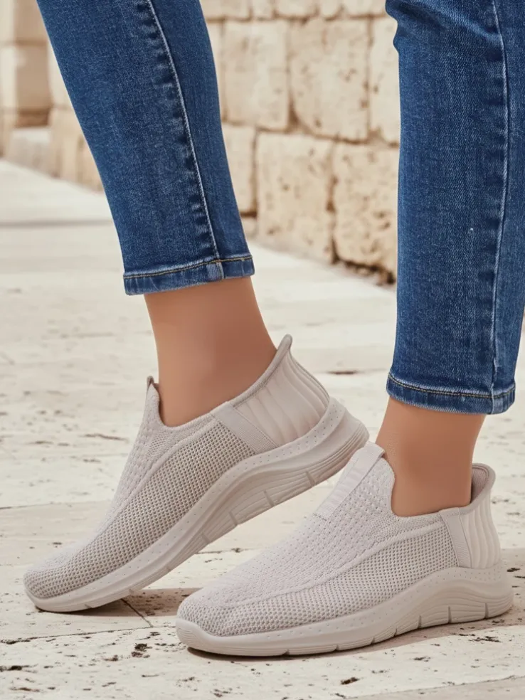 Aurelia Comfort Beżowe Slip On Damskie Buty z Tkaniny Na Płaskim Obcasie