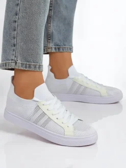 Aurelio Białe Sneakersy Tekstylne z Eko Skóry na Płaskiej Platformie 2,5 cm