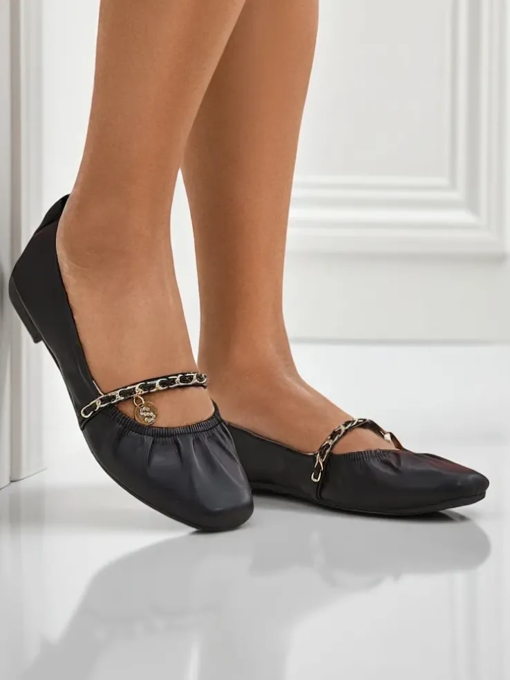 Baleriny damskie Ariadna Nero – czarne, płaskie, skóra ekologiczna, złota ozdoba
