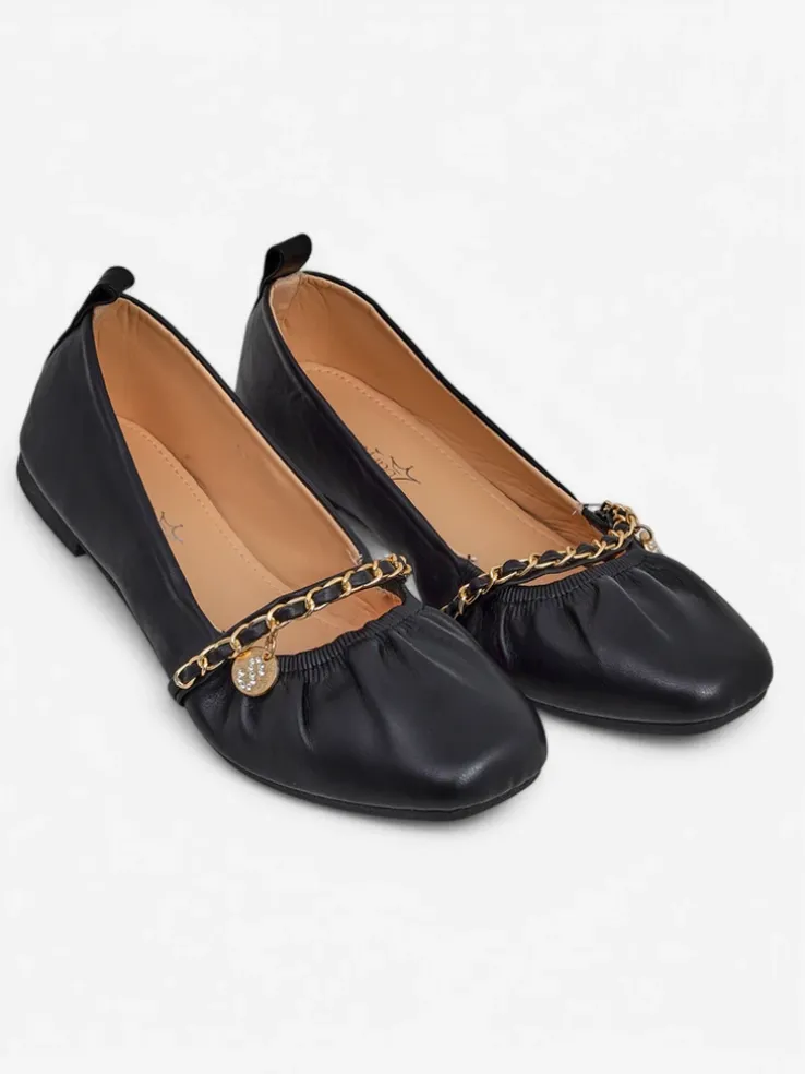 Baleriny damskie Ariadna Nero – czarne, płaskie, skóra ekologiczna, złota ozdoba