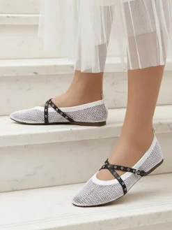 Baleriny Royalfashion Calista Bianca – siateczkowe białe buty damskie z czarnymi paskami