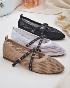 Baleriny Royalfashion Calista Bianca – siateczkowe białe buty damskie z czarnymi paskami