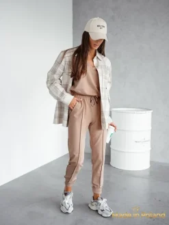 Beżowy Zestaw Livia z Dekoltem w Serek