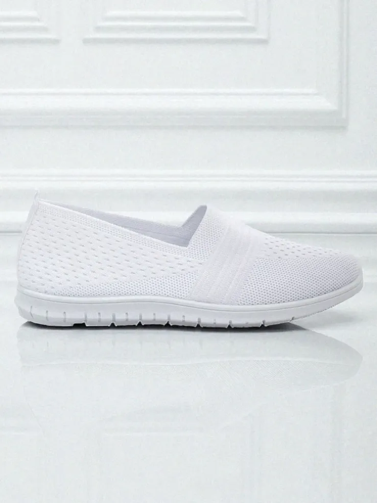 Białe damskie baleriny Ariadne z tkaniny oddychającej na płaskiej podeszwie