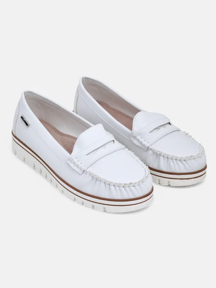 Białe Mokasyny Eleganza Z Wiosennej Kolekcji