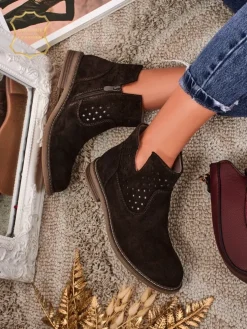 Botki Ariadne z naturalnego zamszu ciemnobrązowe, płaskie obcasy 3 cm