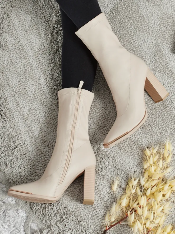 Botki damskie eko skórzane na słupku Morvella