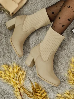 Botki damskie eko zamszowe na słupku ze wstawką a'la skarpeta LumenThorn