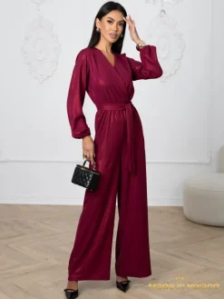 Błyszczący kombinezon damski z kopertowym dekoltem Milla