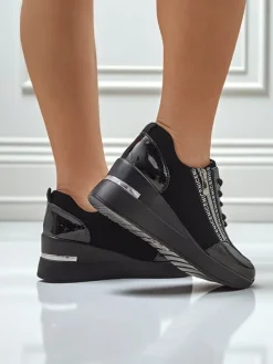 Czarne sneakersy koturny damskie Calista Nero – elegancja i wygoda na co dzień