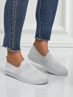 Damskie białe slip-ony Tkanina Callisto – lekkie buty na wiosnę i lato