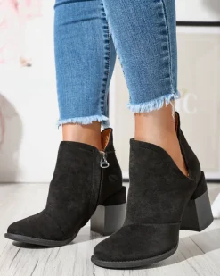 Damskie botki na słupku z wycięciami w kolorze czarnym Encura- Obuwie