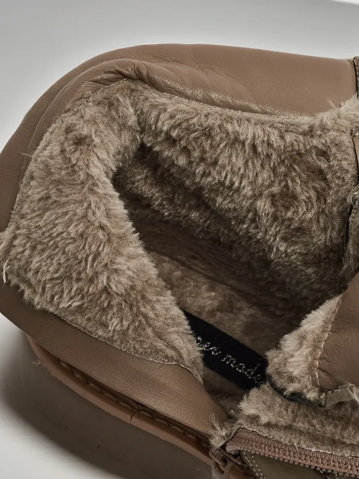 Damskie botki trapery Maestroe