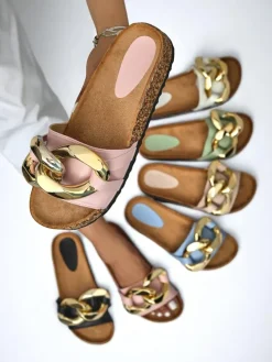 Damskie klapki Atalanta Royalfashion z łańcuchem – jasnoróżowe skóra eko