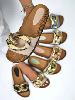 Damskie klapki Coralia Royalfashion ecru na platformie z łańcuchem