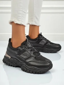 Damskie sneakersy Arete Nero na płaskim spodzie ze skóry ekologicznej