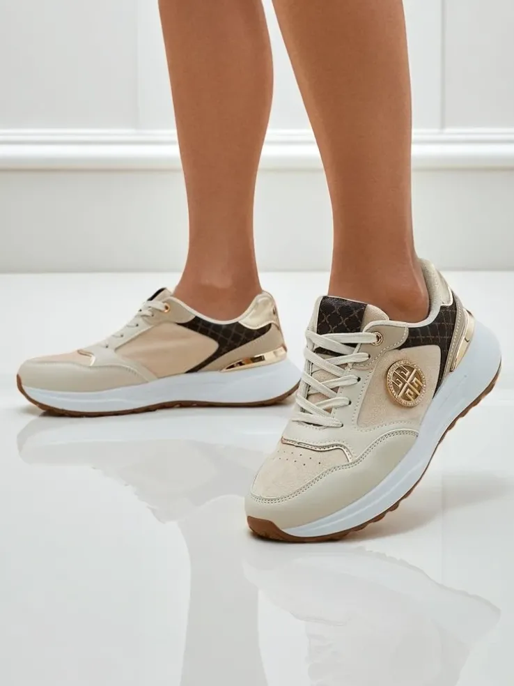 Damskie sneakersy beżowe Calista Verona na płaskim obcasie - skóra eko 4 cm