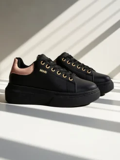 Damskie sneakersy Callista Royalfashion czarne platformy ekoskóra