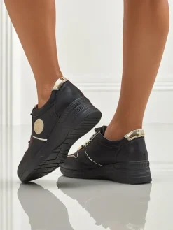 Damskie sneakersy koturny Callista Nero skóra ekologiczna czarne