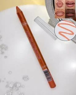 Kredka do ust w kolorze Morella