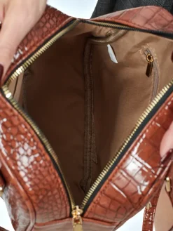 Lakierowana mała damska torebka z eko skóry Velinne