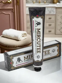 Mircutee Wybielająca pasta do zębów z węglem bambusowym