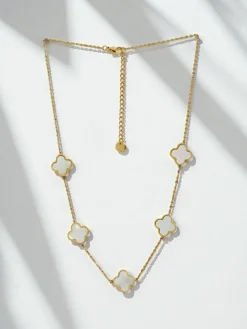 Naszyjnik Aurelia Fiore – złoty z motywem kwiatowym w stylu klasycznym