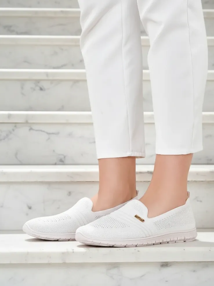 Obuwie Damskie Ariadne z Tkaniny w Kolorze Kremowym