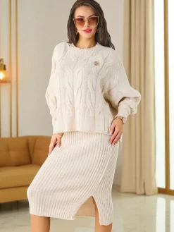 Royalfashion Akrylowy pleciony komplet damski ze swetrem i spódnicą Warm&Fuzzy