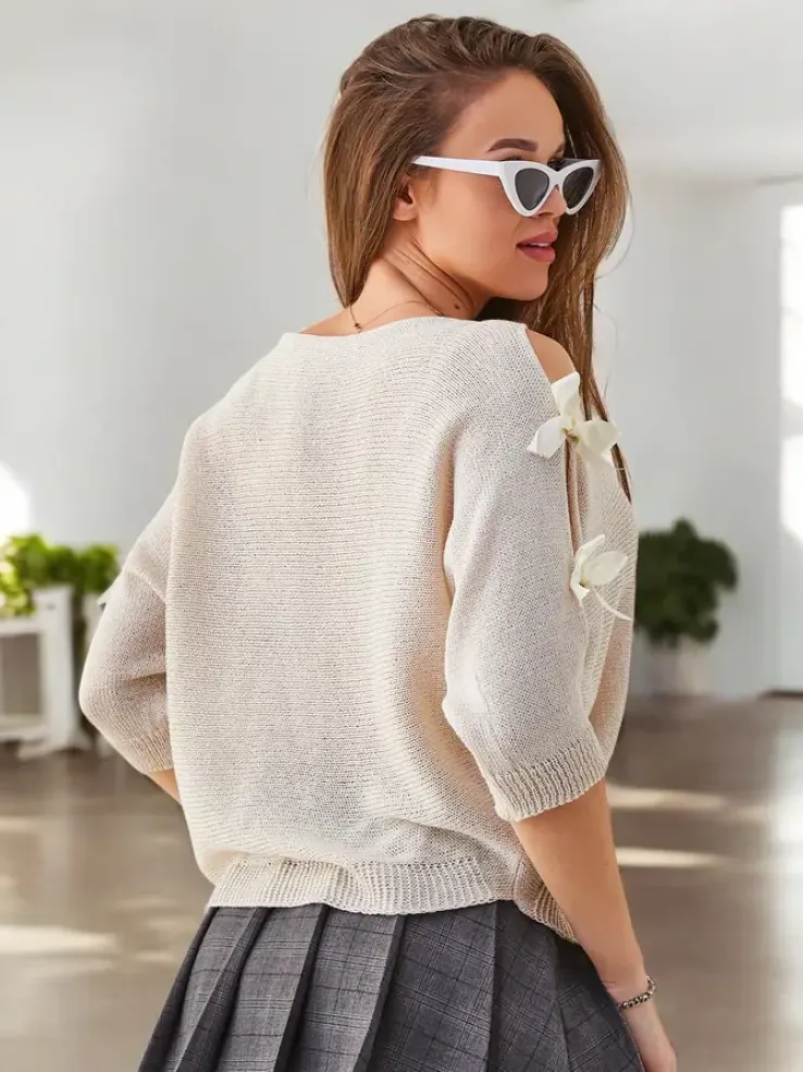 Royalfashion Akrylowy sweter damski z ozdobnymi rękawami z kokardkami