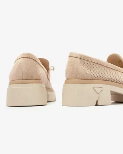 Royalfashion Ażurowe jasnobrązowe mokasyny damskie Peloga