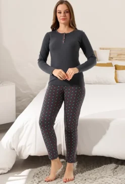 Royalfashion Bawełniana piżama damska ze spodniami w serduszka