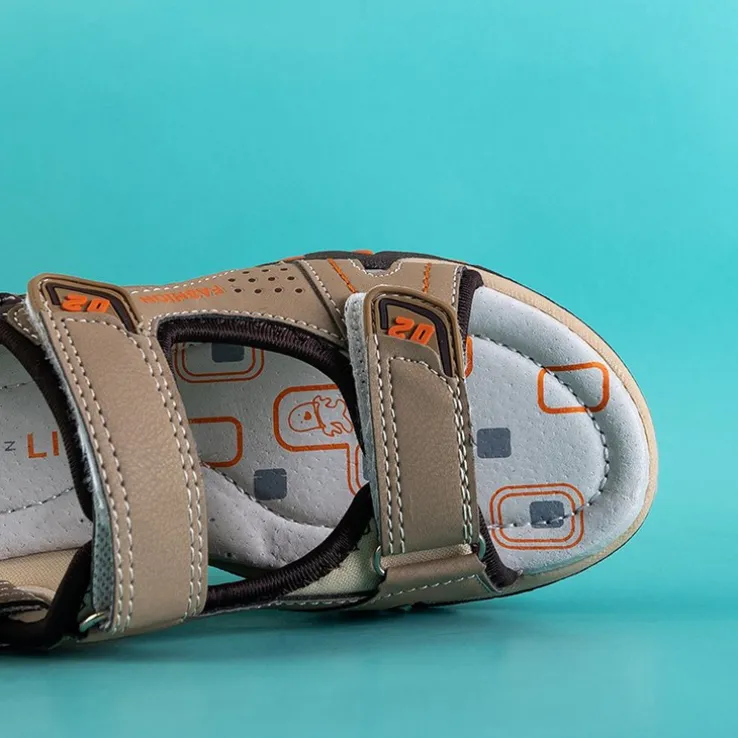 Royalfashion Beżowe chłopięce sandały na rzepy Mediu