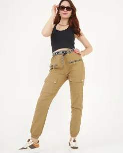 Royalfashion Beżowe damskie spodnie typu bojówki z kieszeniami