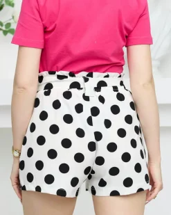 Royalfashion Białe damskie materiałowe krótkie spodenki w groszki