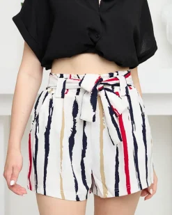 Royalfashion Białe damskie materiałowe krótkie spodenki w paski