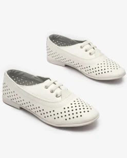 Royalfashion Białe dziecięce mokasyny ażurowe Janno