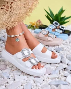 Royalfashion Białe klapki damskie z kryształkami Azazel