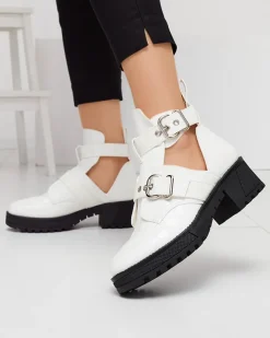 Royalfashion Białe lakierowane botki damskie z wycięciem i tłoczeniem Malevib