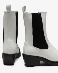 Royalfashion Białe wsuwane damskie wysokie botki Darran