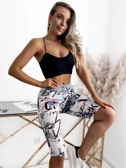 Royalfashion Biało- niebieskie spodenki damskie 3/4 z printem