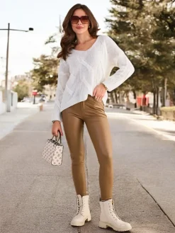 Royalfashion Biały sweter damski