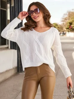 Royalfashion Biały sweter damski